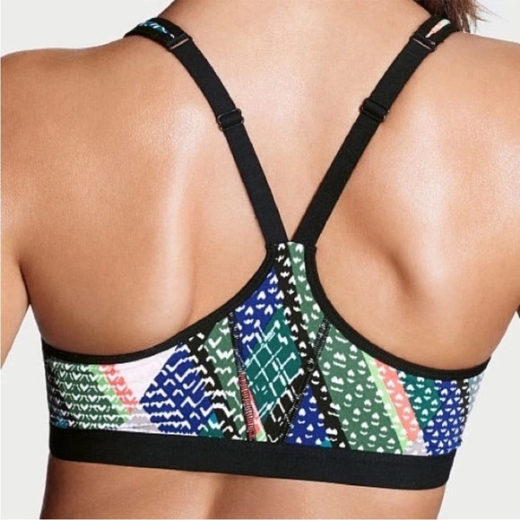 VICTORIA’S SECRET Incredible knockout Sports Bra Size 32DD - Picture 6 of 6